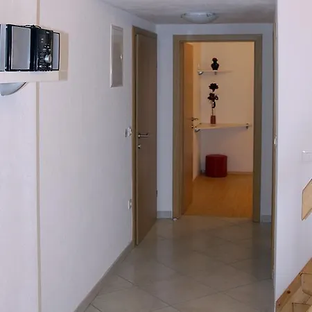 6058a Tucepi