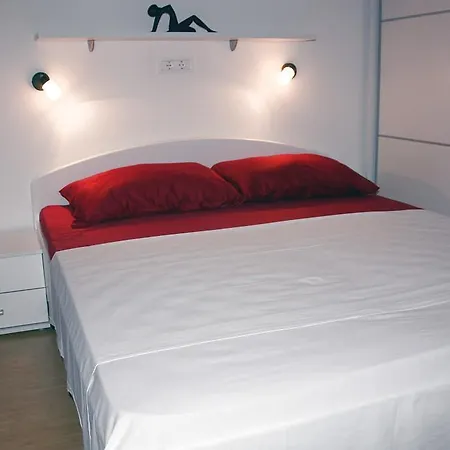 Apartment 6058a *